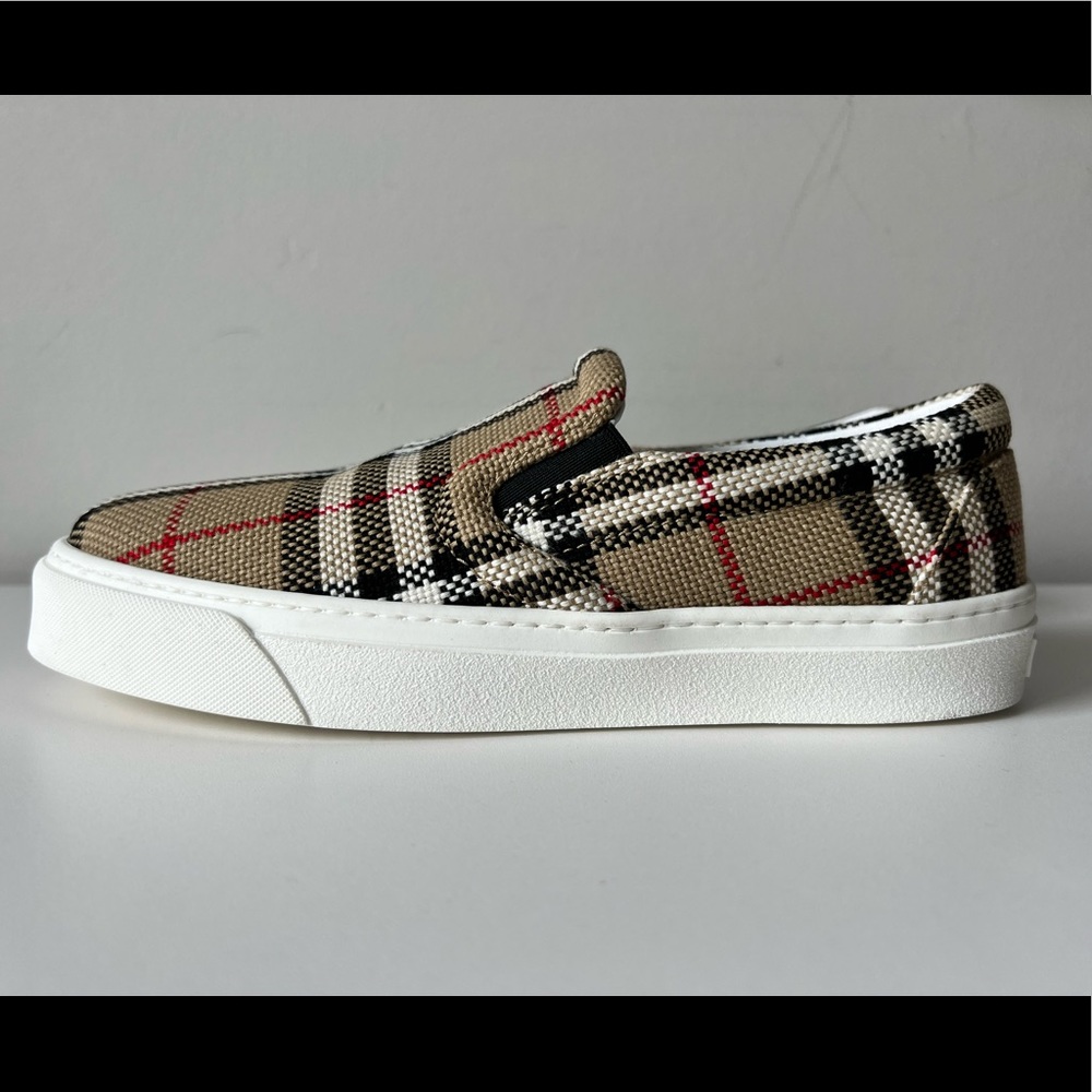 Burberry Check Latticed Cotton Espadrilles - Picture 7 of 17
